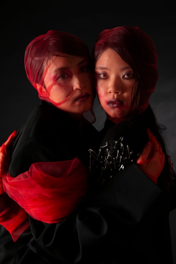 REQUIEM POUR UNE ROSE (Red)